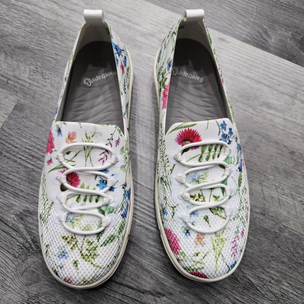 Baretraps Graciela  slip-on sneakers in a white and multi-colored floral - Picture 4 of 6